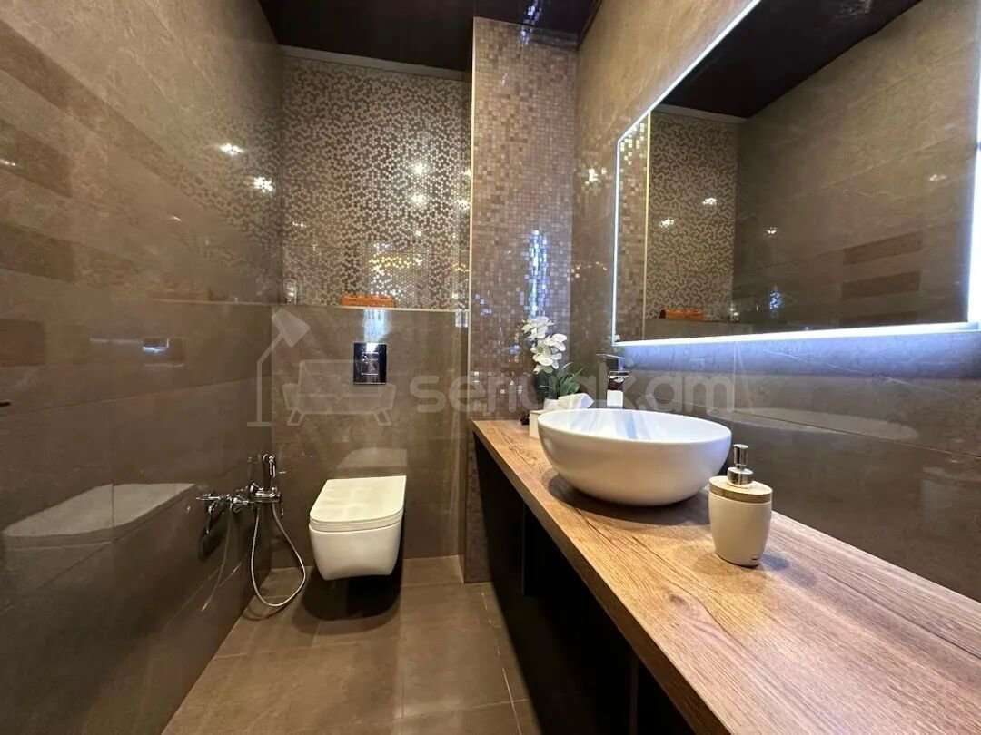 5 Սենյականոց Բնակարան Նորակառույցում, 250քմ, 22/23 հարկ, Կապիտալ Վերանորոգված