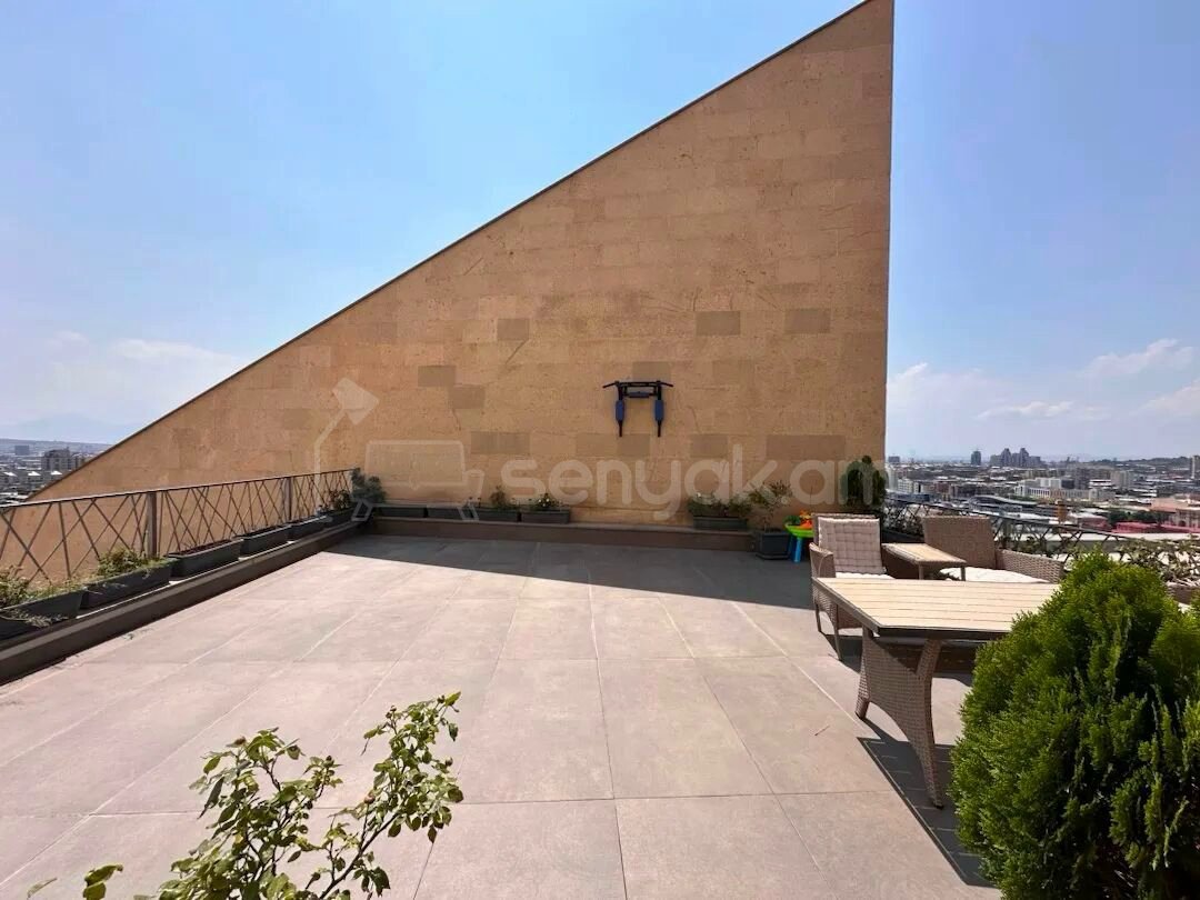 5 Սենյականոց Բնակարան Նորակառույցում, 250քմ, 22/23 հարկ, Կապիտալ Վերանորոգված