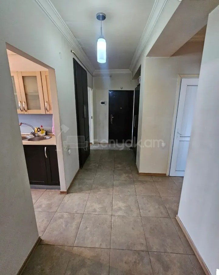 3 Սենյականոց Բնակարան, 79քմ, 2/9 հարկ, Նորմալ Վիճակում