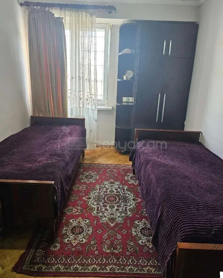 3 Սենյականոց Բնակարան, 79քմ, 2/9 հարկ, Նորմալ Վիճակում