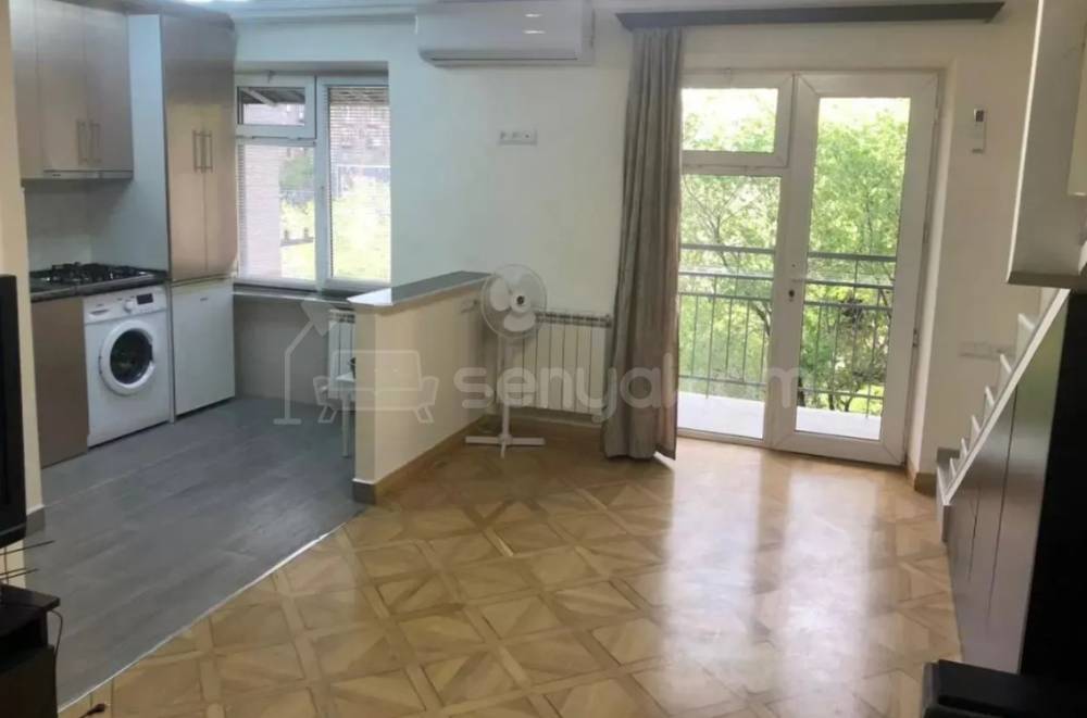 2 Սենյականոց Բնակարան Քարե Շենքում, 50քմ, 5/5 հարկ, Դիզայներական Վերանորոգված, Կահավորված, Արևկող