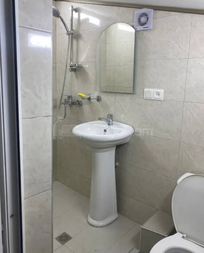 2 Սենյականոց Բնակարան Քարե Շենքում, 50քմ, 5/5 հարկ, Դիզայներական Վերանորոգված, Կահավորված, Արևկող