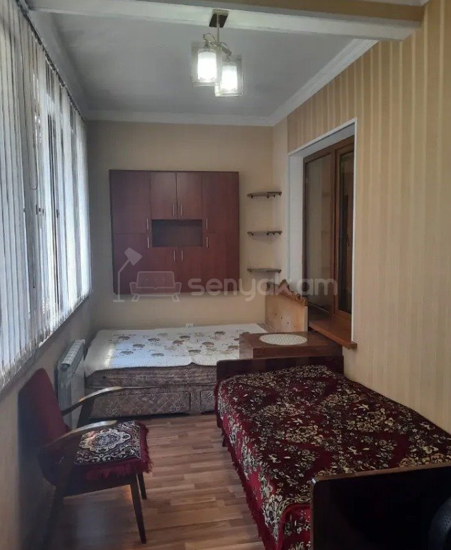 4 Սենյականոց Բնակարան Քարե Շենքում, 130քմ, 2/5 հարկ, Կապիտալ Վերանորոգված, Կահավորված, Արևկող