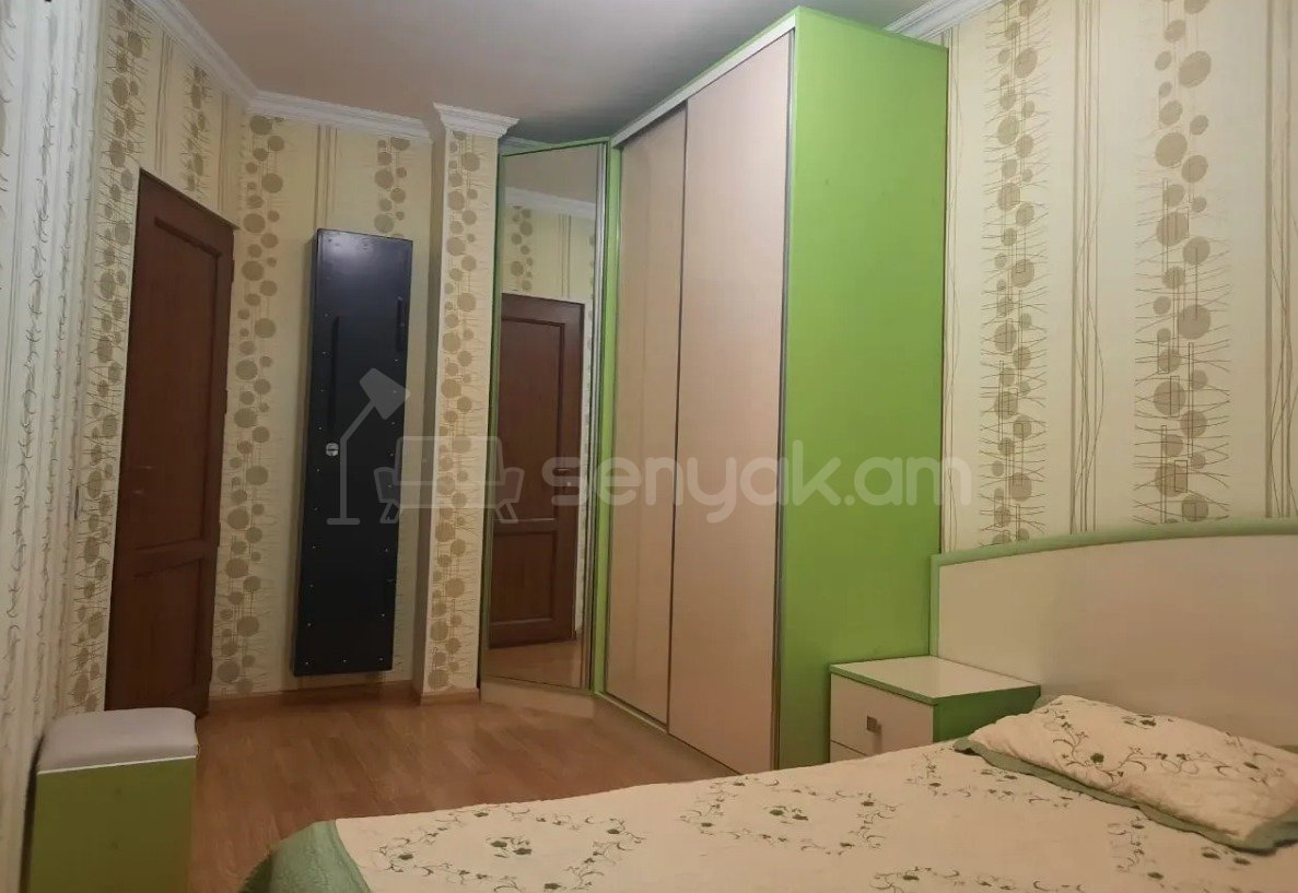 4 Սենյականոց Բնակարան Քարե Շենքում, 130քմ, 2/5 հարկ, Կապիտալ Վերանորոգված, Կահավորված, Արևկող