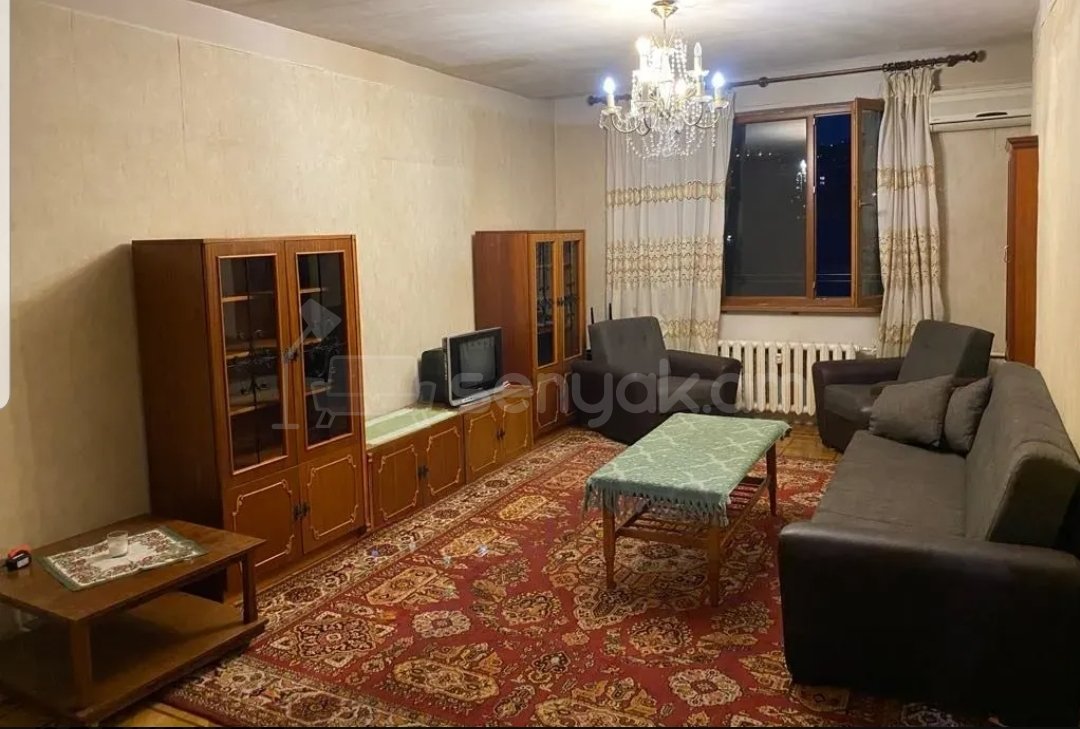 1 Սենյականոց Բնակարան Քարե Շենքում, 62քմ, 7/8 հարկ, Նորմալ Վիճակում, Կահավորված, Արևկող