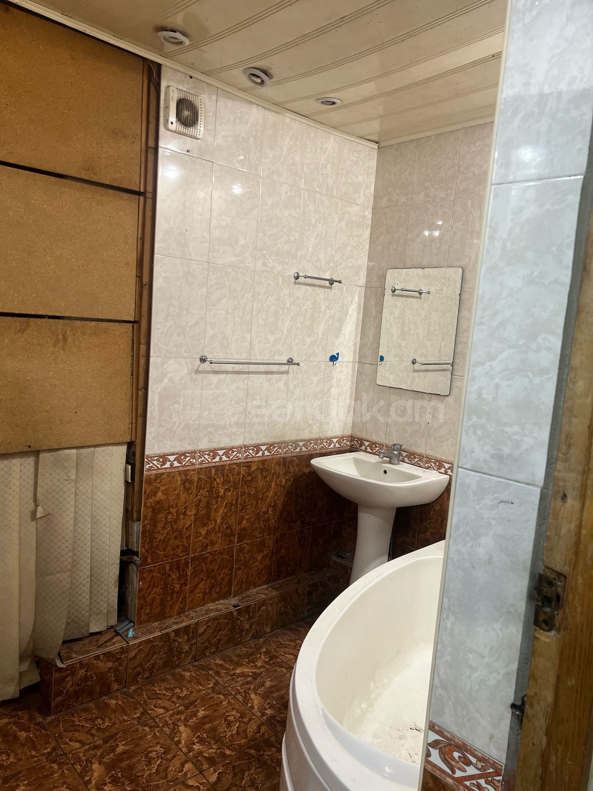 4 Սենյականոց Բնակարան, 92քմ, 8/9 հարկ, Նորմալ Վիճակում