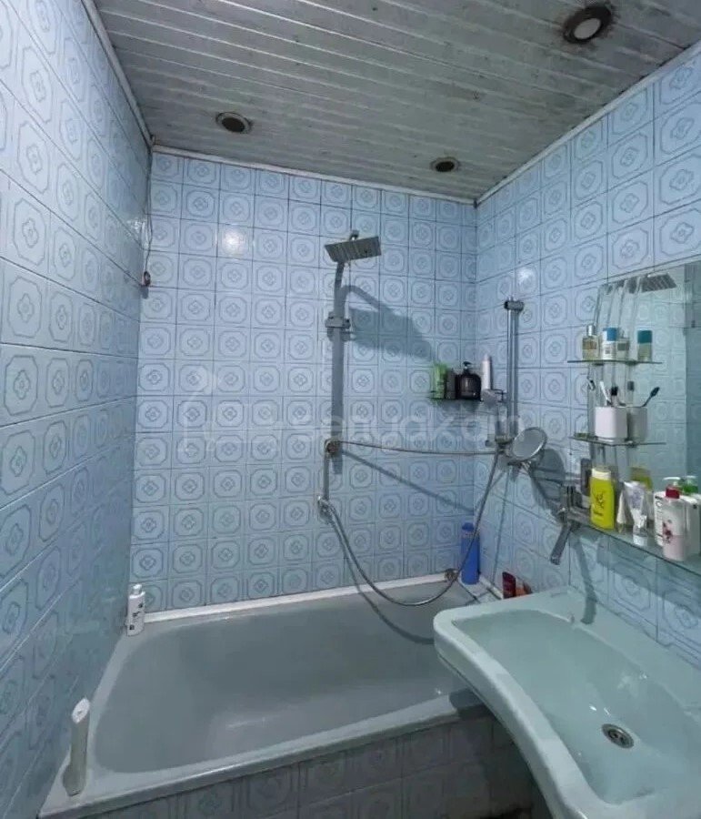 2 Սենյականոց Բնակարան Քարե Շենքում, 68քմ, 1/5 հարկ, Նորմալ Վիճակում