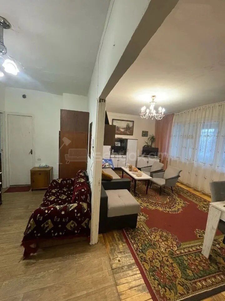 3 Սենյականոց Բնակարան, 75քմ, 2/9 հարկ, Պետական Վիճակում