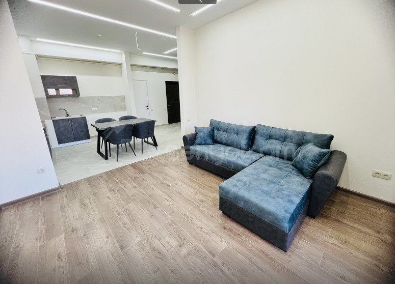 2 Սենյականոց Բնակարան Նորակառույցում, 59քմ, 10/12 հարկ, Դիզայներական Վերանորոգված