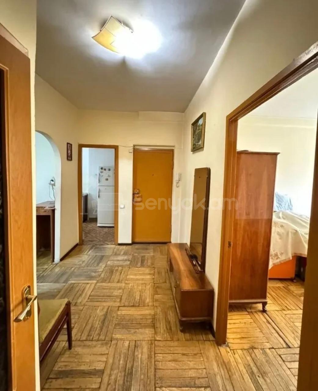 3 Սենյականոց Բնակարան, 73քմ, 2/9 հարկ, Նորմալ Վիճակում