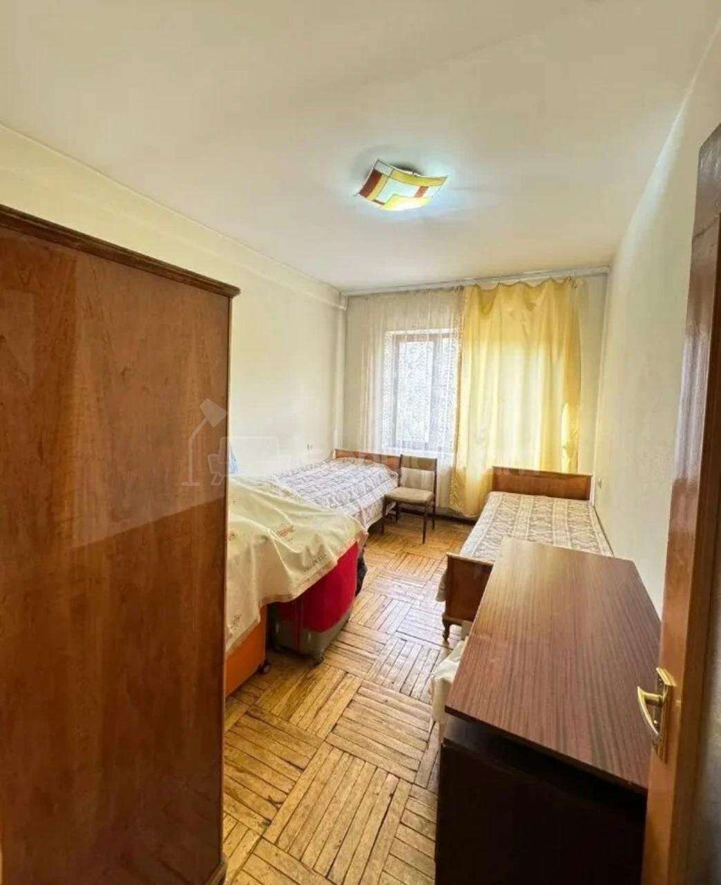 3 Սենյականոց Բնակարան, 73քմ, 2/9 հարկ, Նորմալ Վիճակում