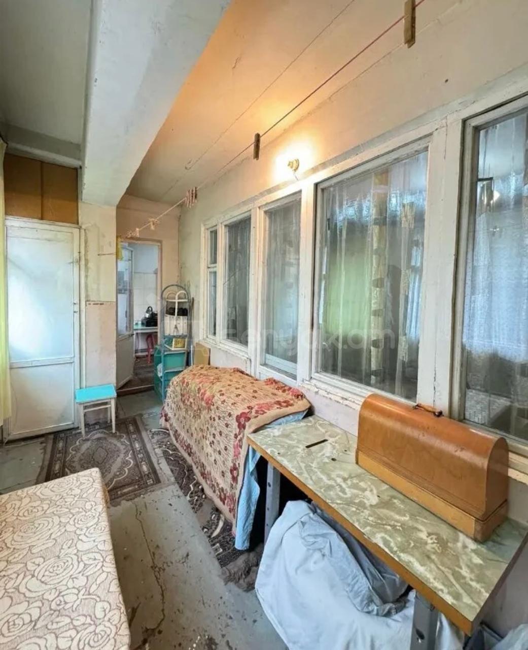 3 Սենյականոց Բնակարան, 73քմ, 2/9 հարկ, Նորմալ Վիճակում