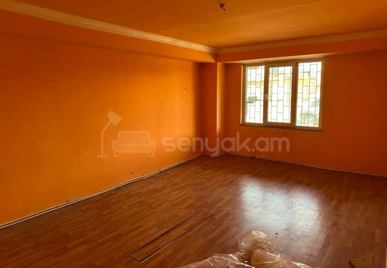 3 Սենյականոց Բնակարան, 80քմ, 1/9 հարկ, Նորմալ Վիճակում