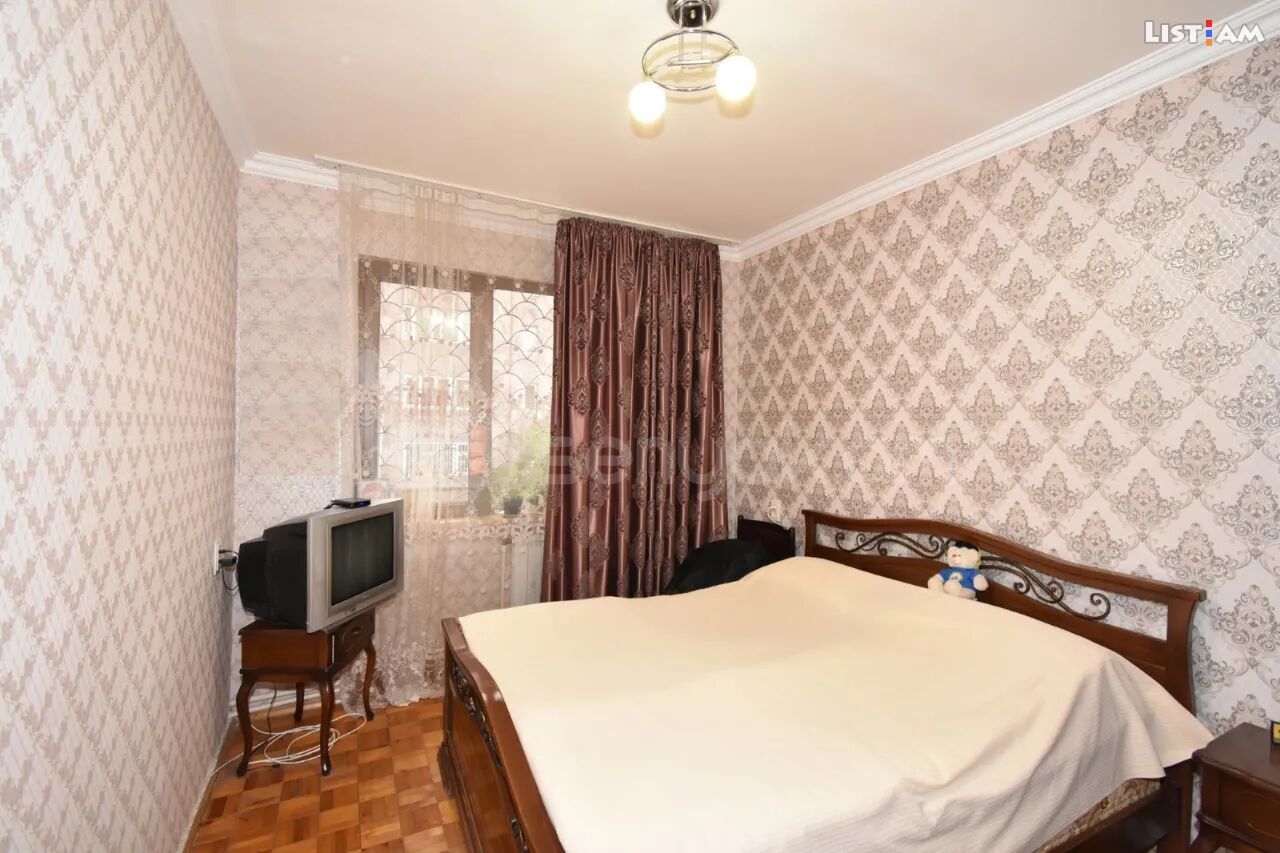 2 Սենյականոց Բնակարան Քարե Շենքում, 60քմ, 2/6 հարկ, Կապիտալ Վերանորոգված