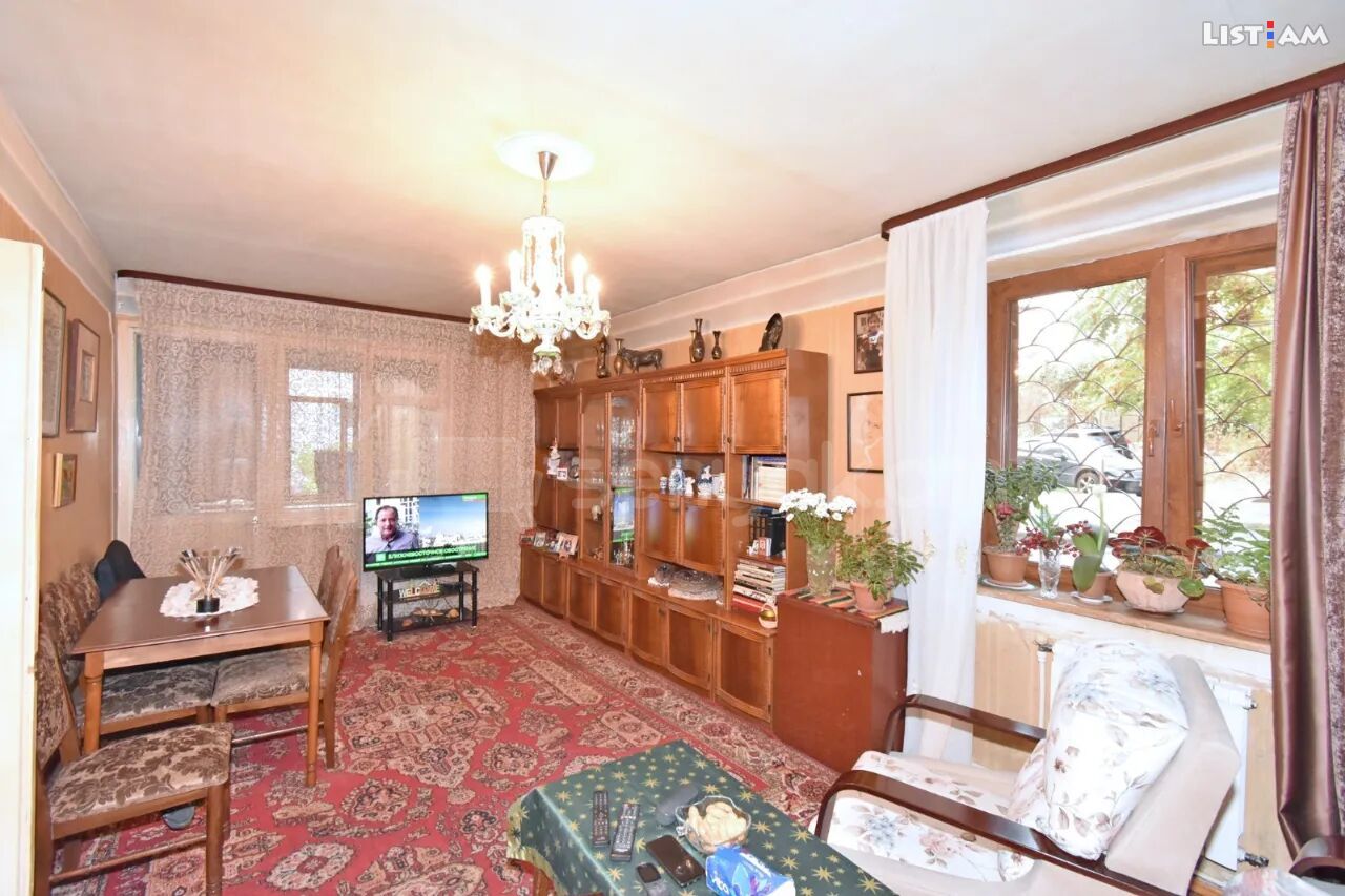 2 Սենյականոց Բնակարան Քարե Շենքում, 60քմ, 2/6 հարկ, Կապիտալ Վերանորոգված