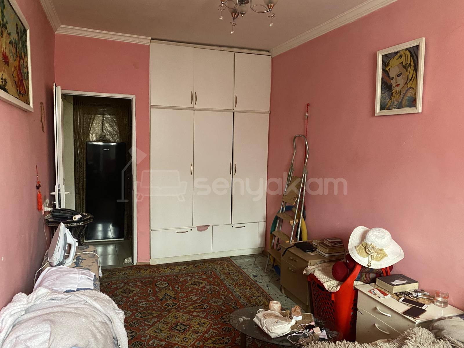 3 Սենյականոց Բնակարան Քարե Շենքում, 76քմ, 1/5 հարկ, Նորմալ Վիճակում