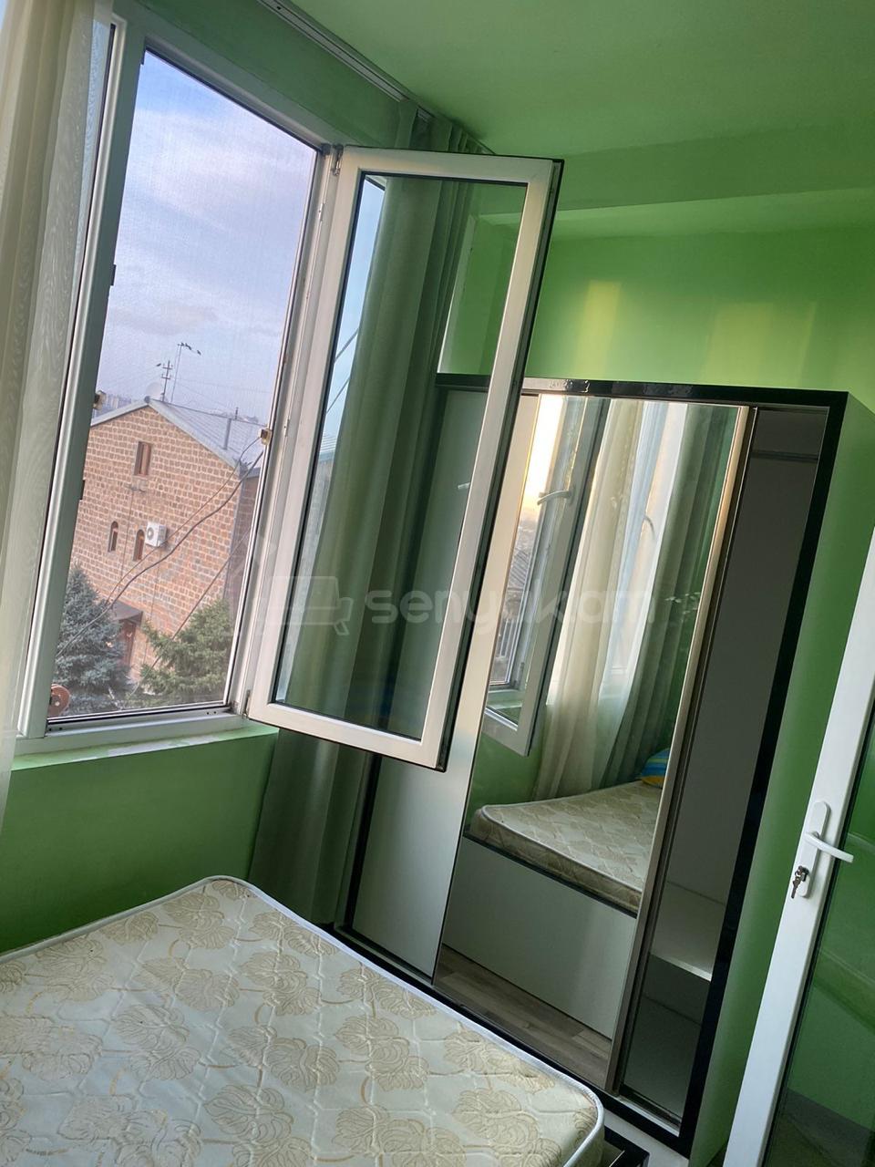 2 Սենյականոց Բնակարան Քարե Շենքում, 54քմ, 4/5 հարկ, Կապիտալ Վերանորոգված, Կահավորված, Արևկող