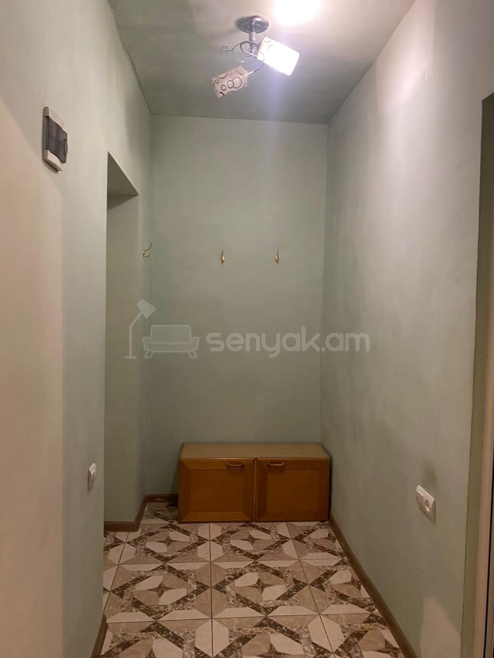 2 Սենյականոց Բնակարան Քարե Շենքում, 54քմ, 4/5 հարկ, Կապիտալ Վերանորոգված, Կահավորված, Արևկող