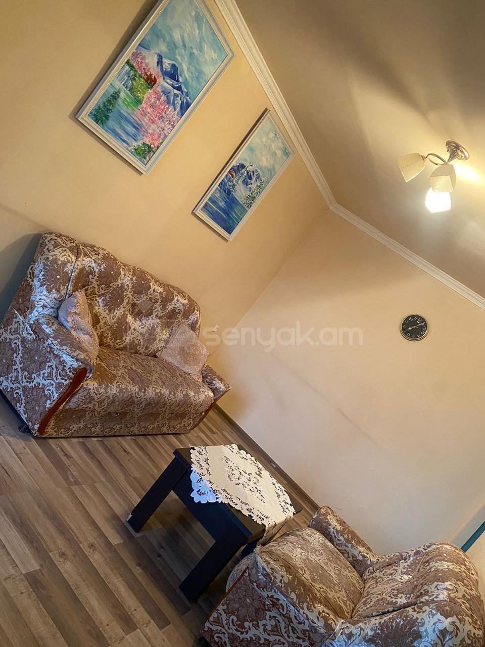2 Սենյականոց Բնակարան Քարե Շենքում, 54քմ, 4/5 հարկ, Կապիտալ Վերանորոգված, Կահավորված, Արևկող
