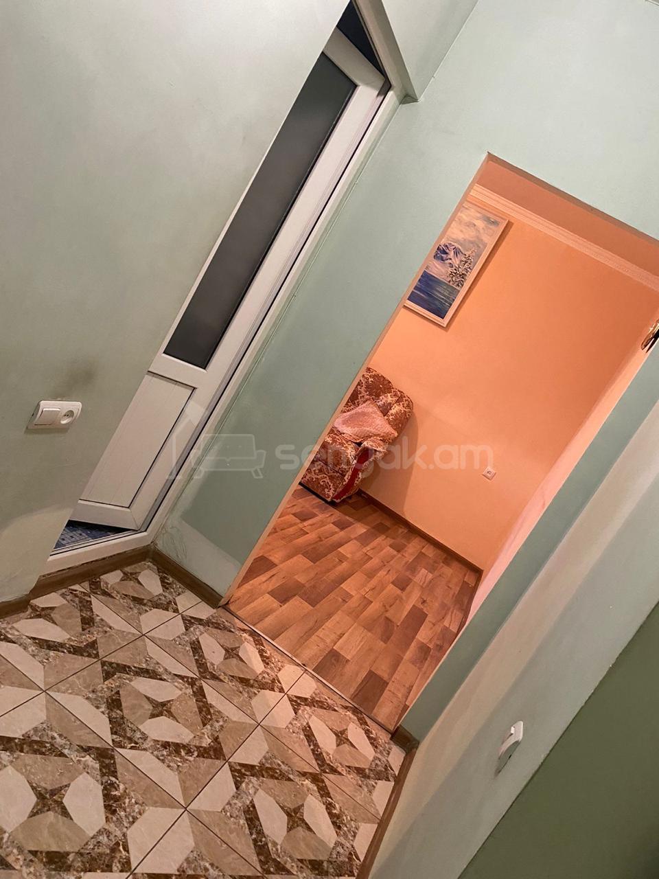 2 Սենյականոց Բնակարան Քարե Շենքում, 54քմ, 4/5 հարկ, Կապիտալ Վերանորոգված, Կահավորված, Արևկող