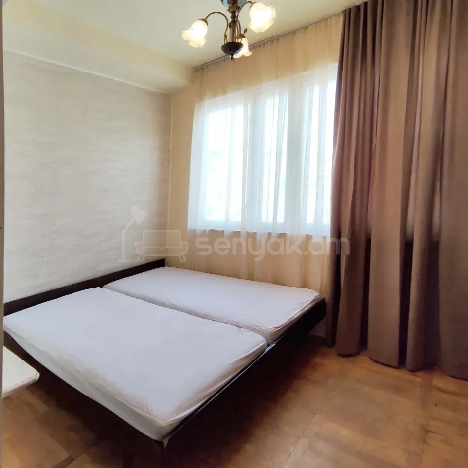 1 Սենյականոց Բնակարան Քարե Շենքում, 45քմ, 4/5 հարկ, Կոսմետիկ Վերանորոգված, Կահավորված, Արևկող