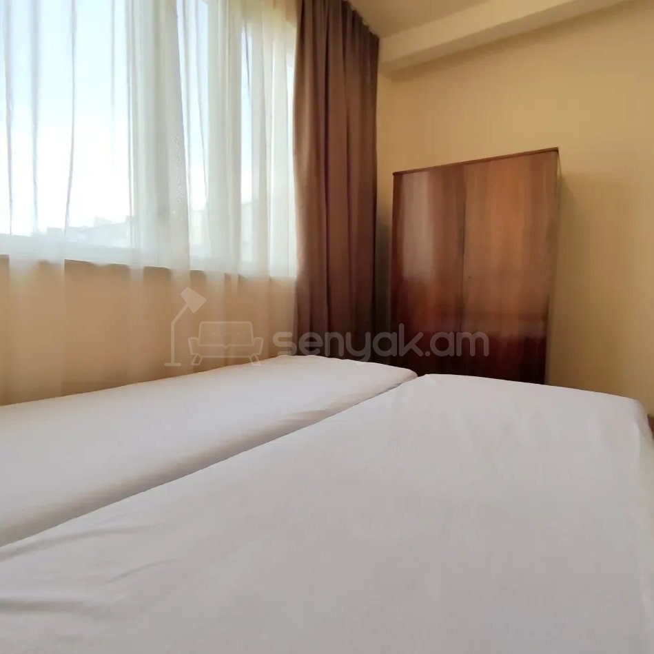 1 Սենյականոց Բնակարան Քարե Շենքում, 45քմ, 4/5 հարկ, Կոսմետիկ Վերանորոգված, Կահավորված, Արևկող