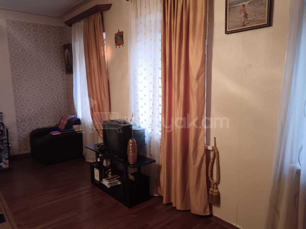 4 Սենյականոց Սեփական Տուն, 125քմ, Նորմալ Վիճակում, Մասամբ Կահավորված, Ավտոտնակով