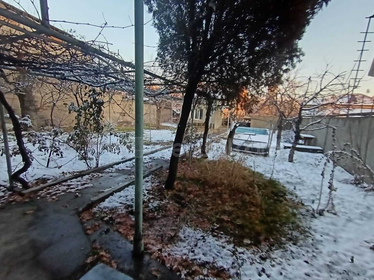 4 Սենյականոց Սեփական Տուն, 125քմ, Նորմալ Վիճակում, Մասամբ Կահավորված, Ավտոտնակով