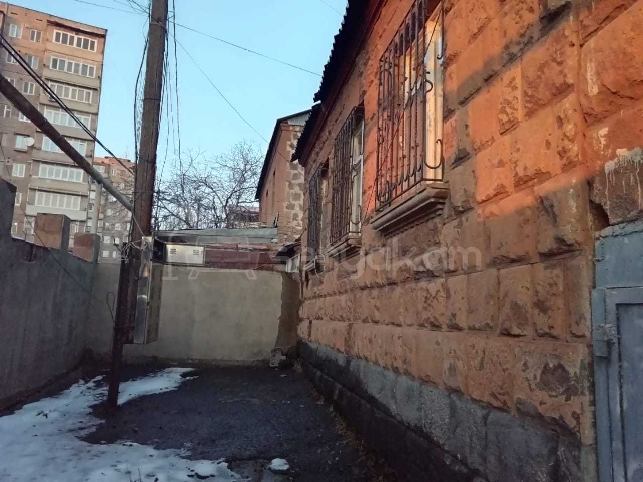 4 Սենյականոց Սեփական Տուն, 125քմ, Նորմալ Վիճակում, Մասամբ Կահավորված, Ավտոտնակով