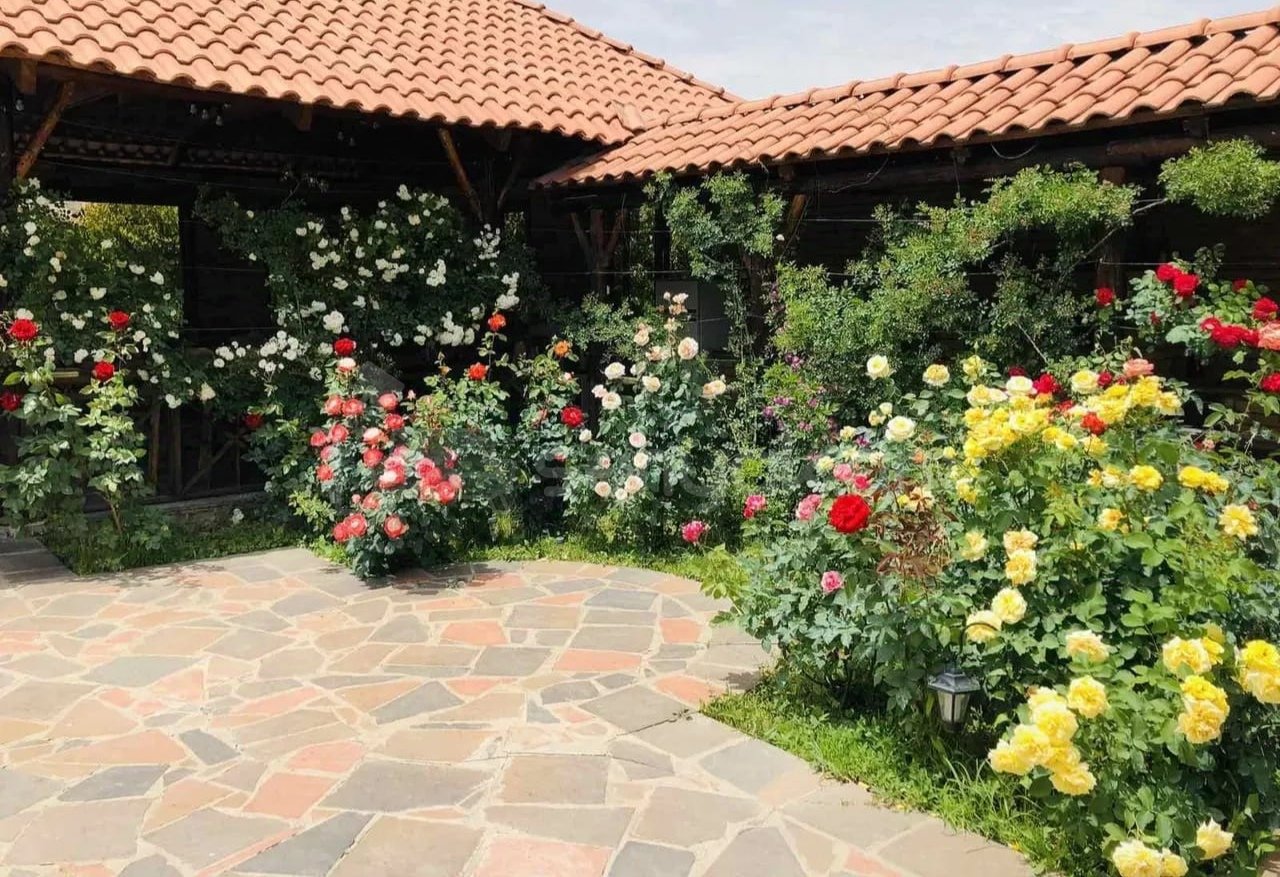 5 Սենյականոց Շքեղ Առանձնատուն, 300քմ, Լողավազանով