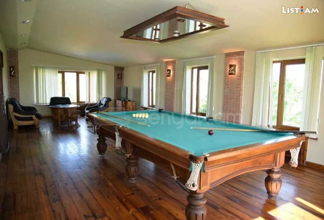 5 Սենյականոց Շքեղ Առանձնատուն, 300քմ, Լողավազանով