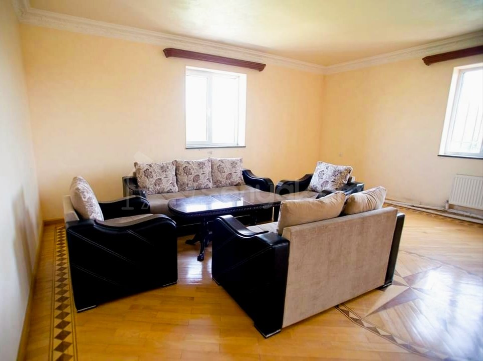 6 Սենյականոց Շքեղ Առանձնատուն, 200քմ, Լողավազանով