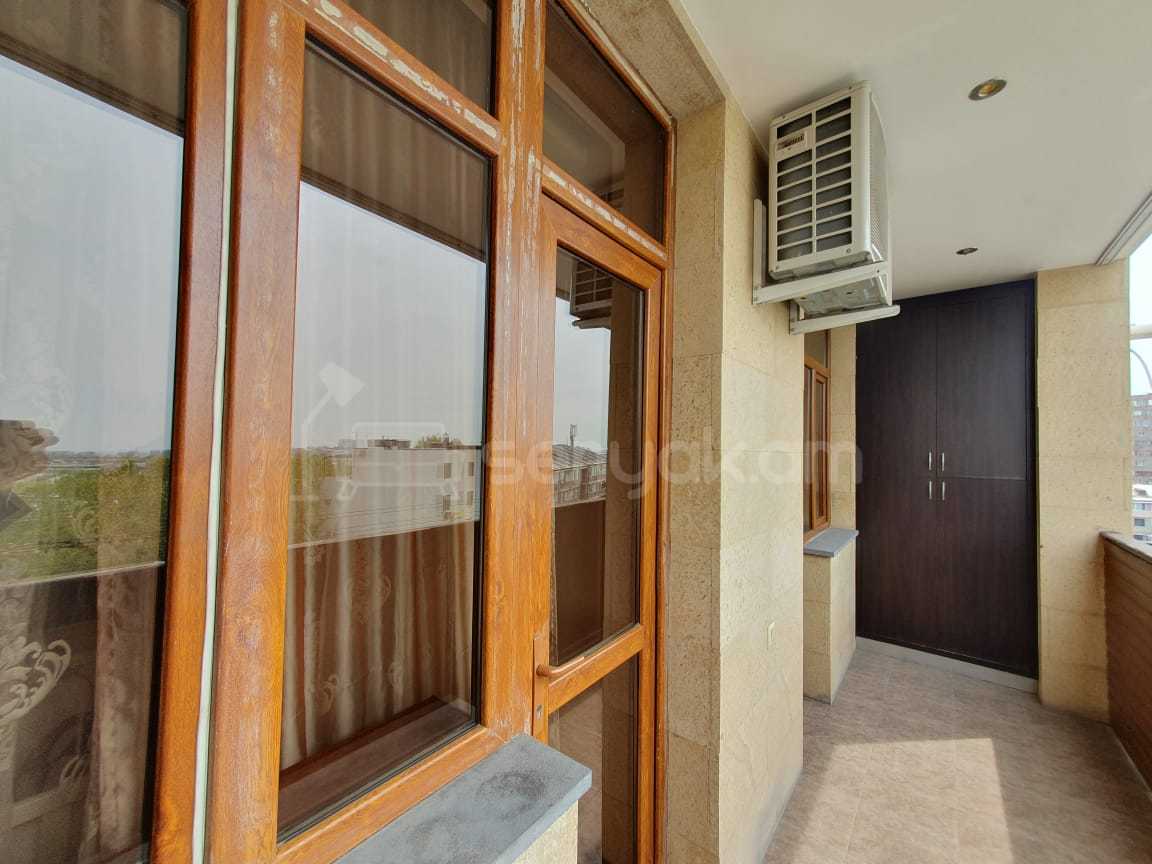 2 Սենյականոց Բնակարան Քարե Շենքում, 61քմ, 3/4 հարկ, Կապիտալ Վերանորոգված, Կահավորված