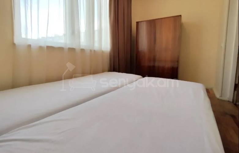 2 Սենյականոց Բնակարան Քարե Շենքում, 45քմ, 4/5 հարկ, Կապիտալ Վերանորոգված, Կահավորված