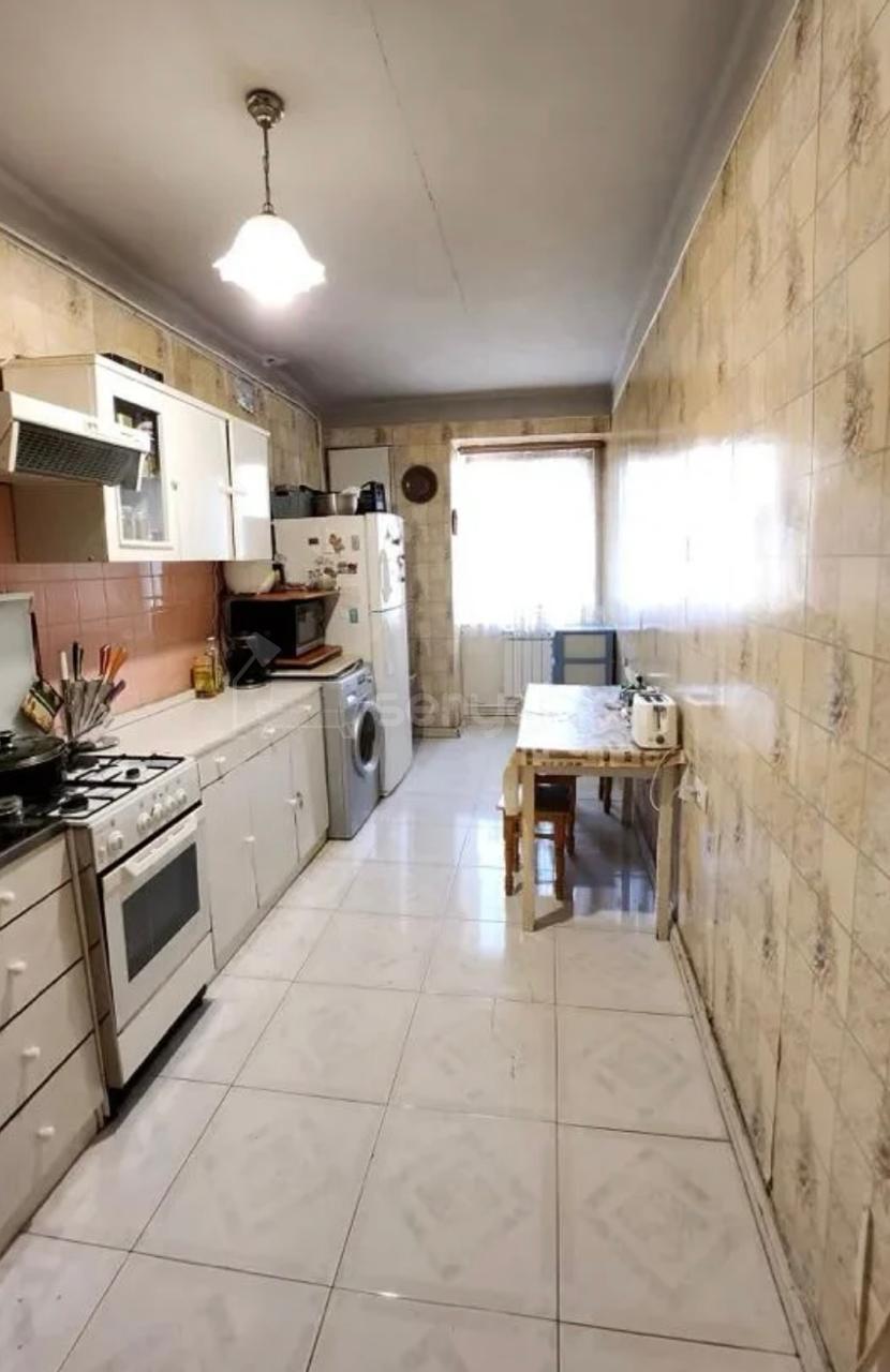 3 Սենյականոց Բնակարան, 93քմ, 8/9 հարկ, Պետական Վիճակում