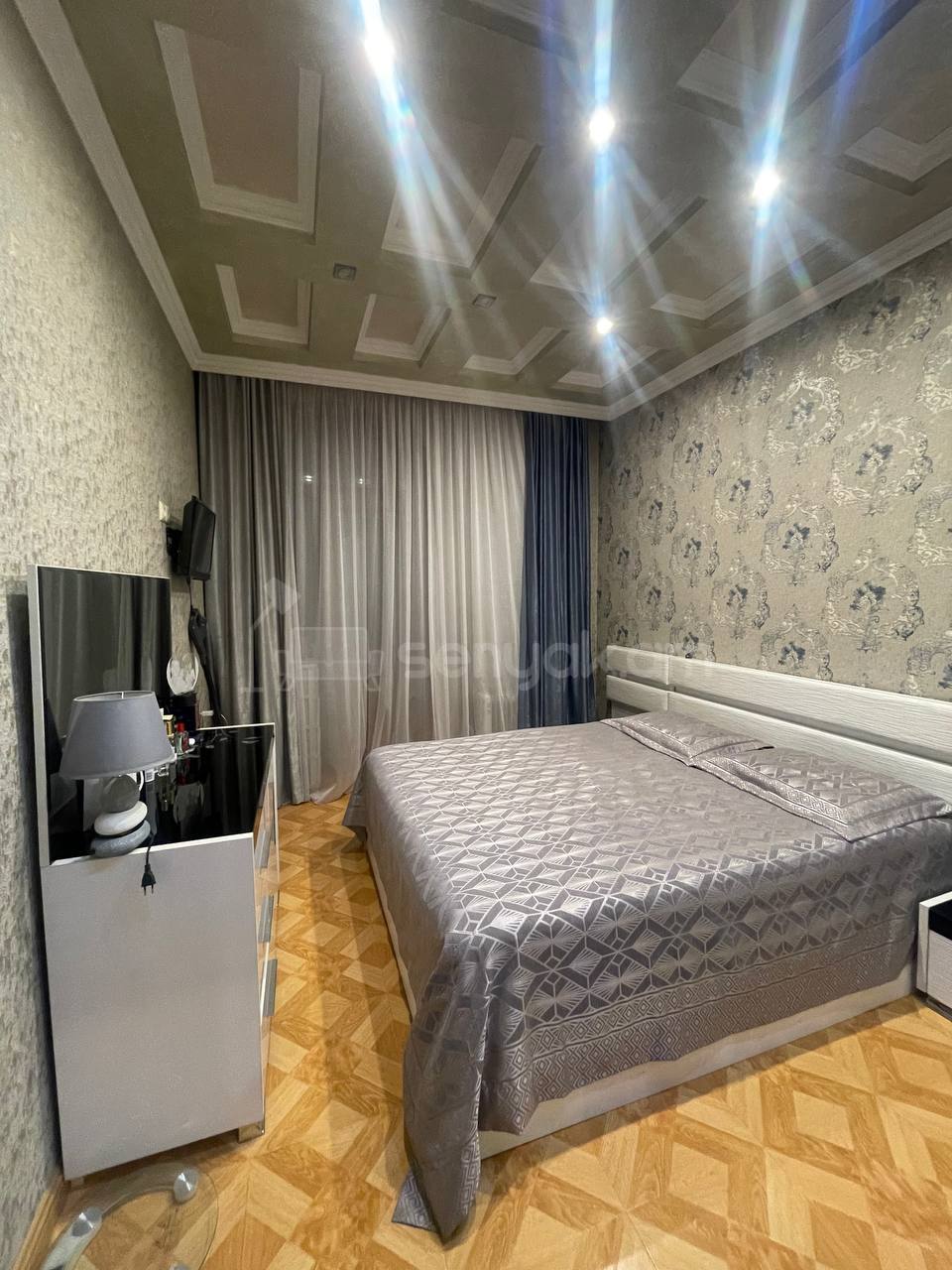 4 Սենյականոց Բնակարան Քարե Շենքում, 82քմ, 3/4 հարկ, Կապիտալ Վերանորոգված
