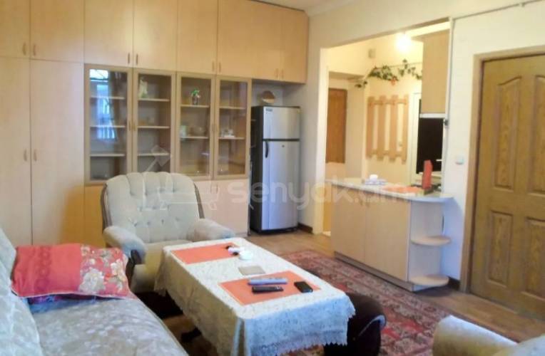 2 Սենյականոց Բնակարան Քարե Շենքում, 40քմ, 5/5 հարկ, Կապիտալ Վերանորոգված, Կահավորված