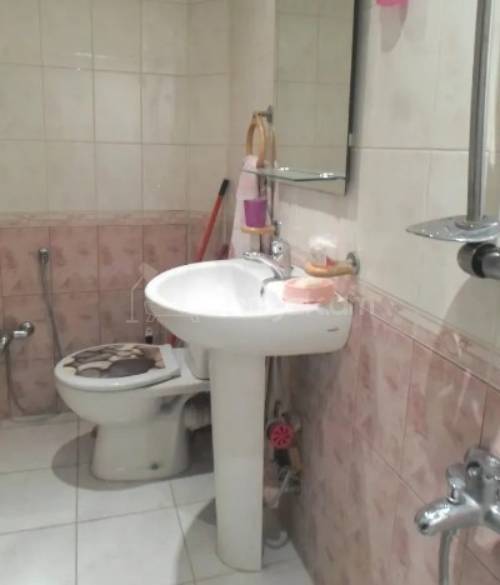 2 Սենյականոց Բնակարան Քարե Շենքում, 40քմ, 5/5 հարկ, Կապիտալ Վերանորոգված, Կահավորված