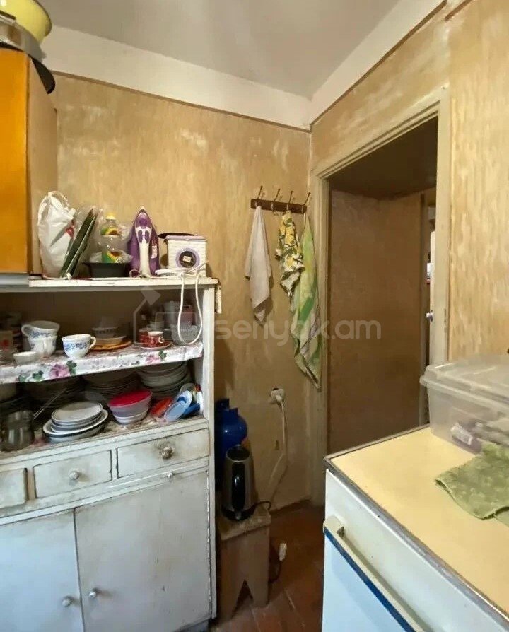 1 Սենյականոց Բնակարան, 30քմ, 1/4 հարկ, Պետական Վիճակում