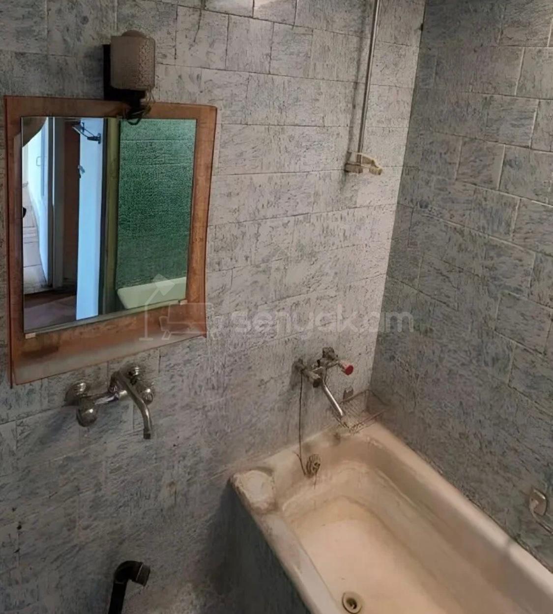 3 Սենյականոց Բնակարան, 89քմ, 13/16 հարկ, Նորմալ Վիճակում