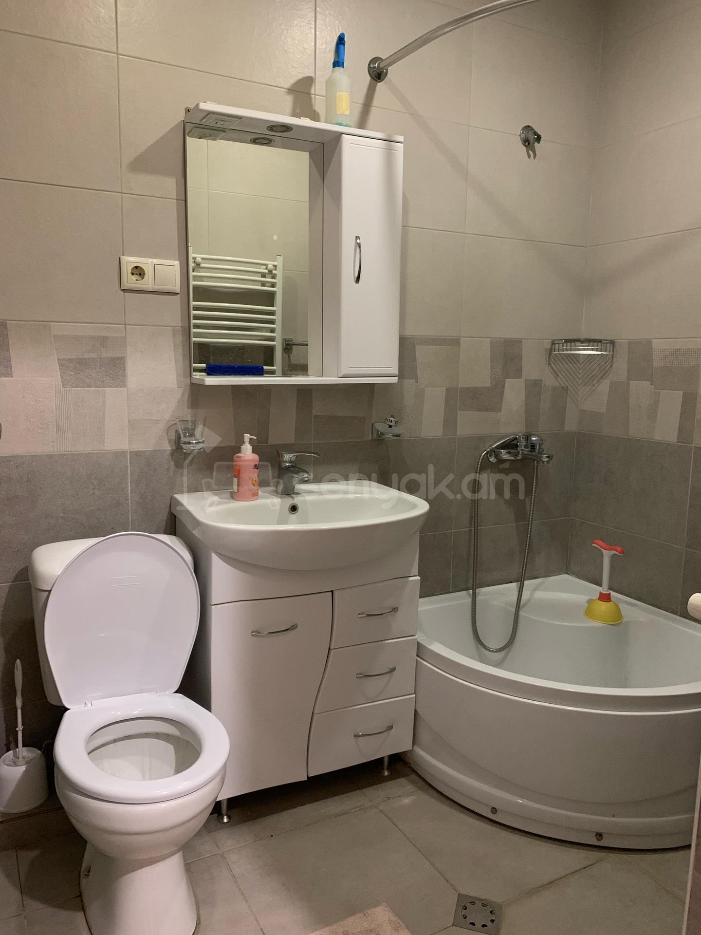 3 Սենյականոց Բնակարան Նորակառույցում, 90քմ, 3/14 հարկ, Կապիտալ Վերանորոգված