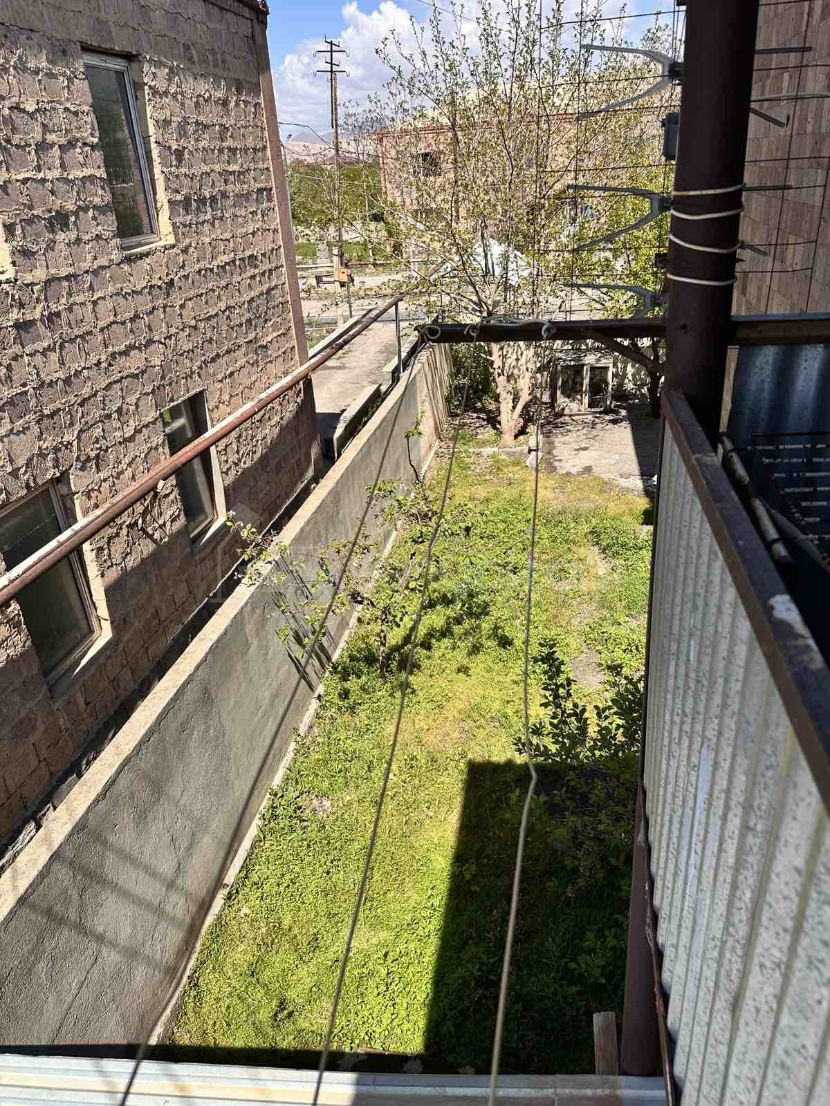 3 Սենյականոց Սեփական Տուն, 380քմ, Նորմալ Վիճակում, Ավտոտնակով