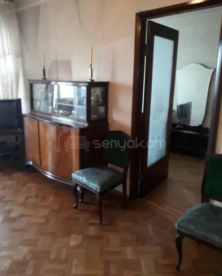 3 Սենյականոց Բնակարան Քարե Շենքում, 90քմ, 4/6 հարկ, Պետական Վիճակում
