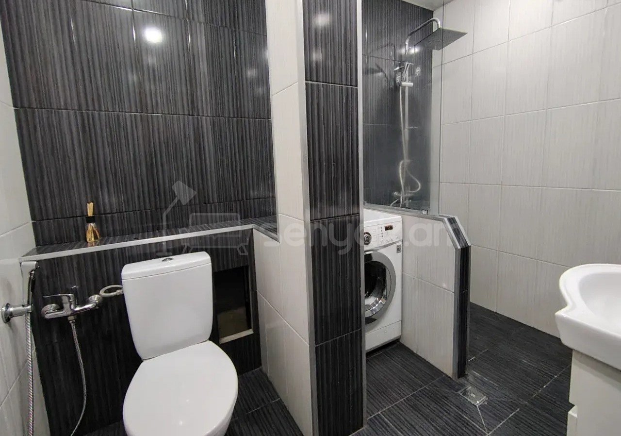 2 Սենյականոց Բնակարան, 67քմ, 8/9 հարկ, Նորմալ Վիճակում, Կահավորված