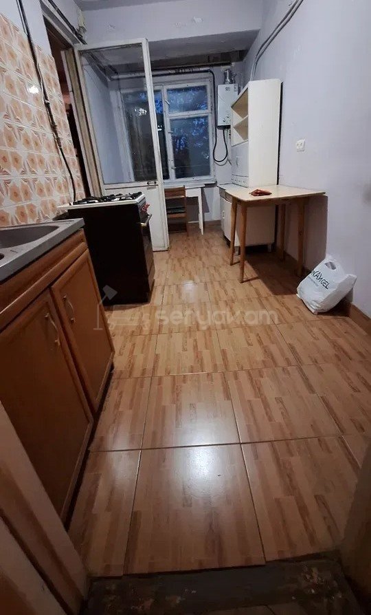 3 Սենյականոց Բնակարան, 80քմ, 2/14 հարկ, Պետական Վիճակում
