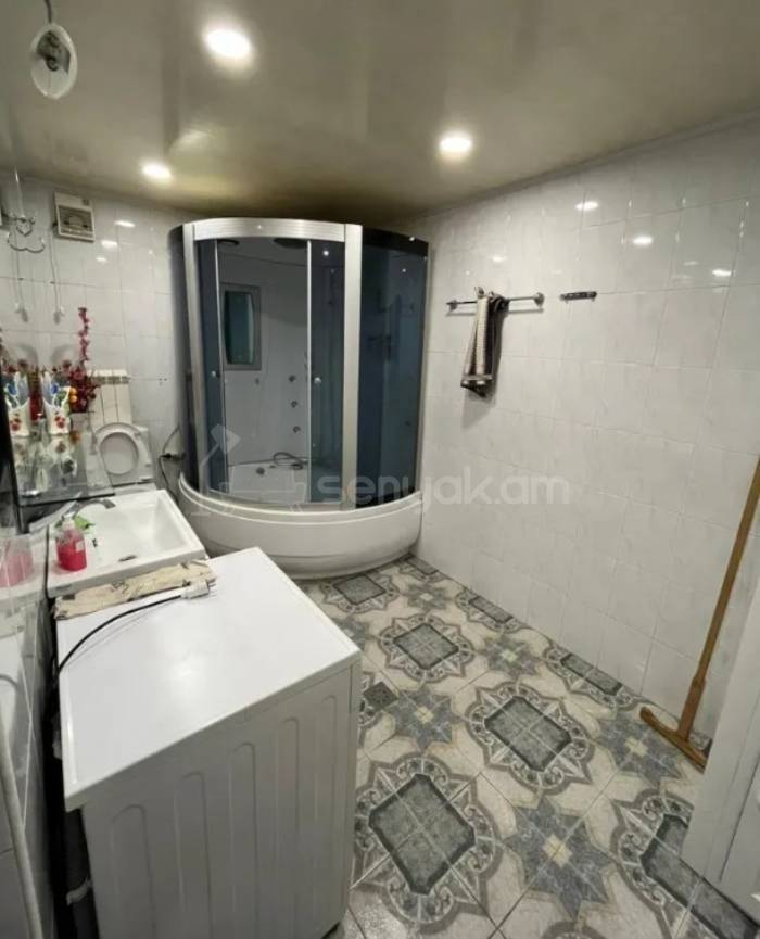 3 Սենյականոց Բնակարան, 130քմ, 1/15 հարկ, Դիզայներական Վերանորոգված, Կահավորված, Արևկող
