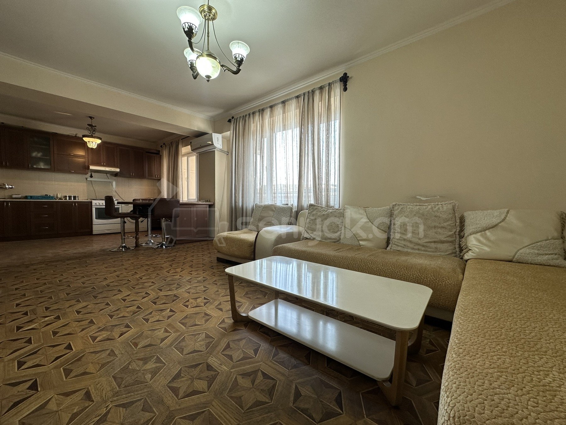 2 Սենյականոց Բնակարան Քարե Շենքում, 62քմ, 4/5 հարկ, Կոսմետիկ Վերանորոգված