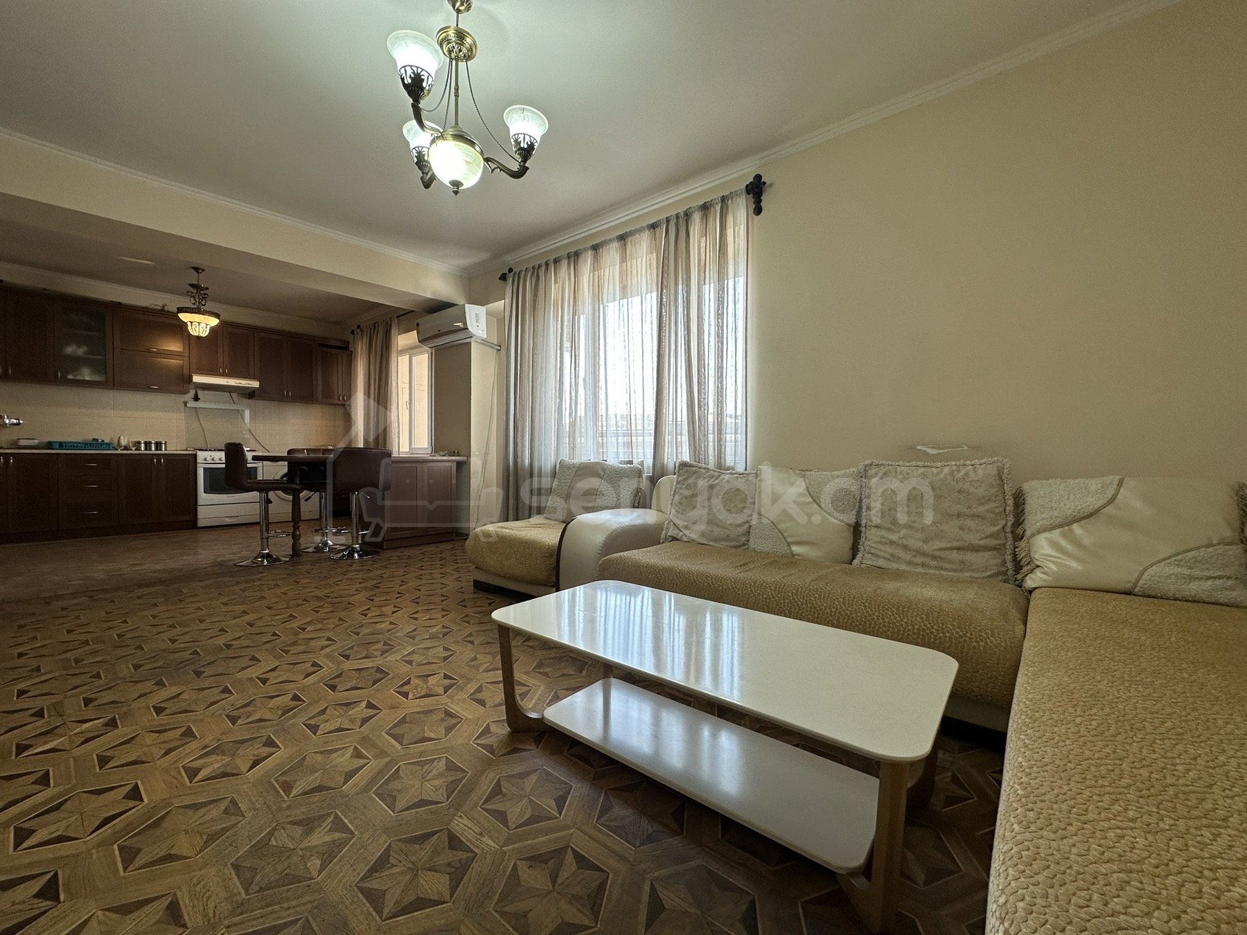 2 Սենյականոց Բնակարան Քարե Շենքում, 62քմ, 4/5 հարկ, Կոսմետիկ Վերանորոգված
