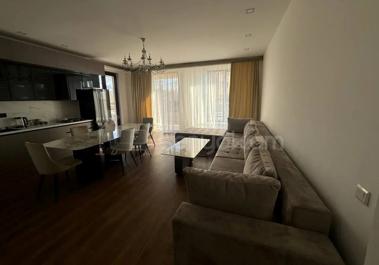 3 Սենյականոց Բնակարան Նորակառույցում, 76քմ, 2/9 հարկ, Դիզայներական Վերանորոգված, Կահավորված