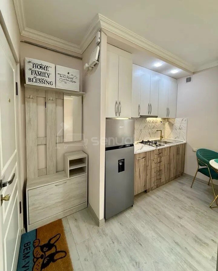 2 Սենյականոց Բնակարան Քարե Շենքում, 32քմ, 5/5 հարկ, Կապիտալ Վերանորոգված